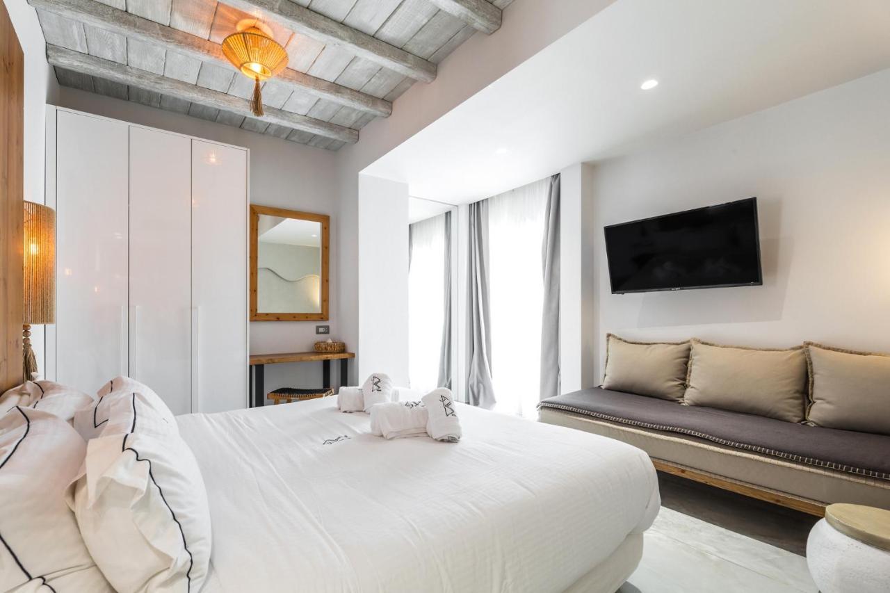 Blue Carpet Luxury Suites ペフコホリ エクステリア 写真