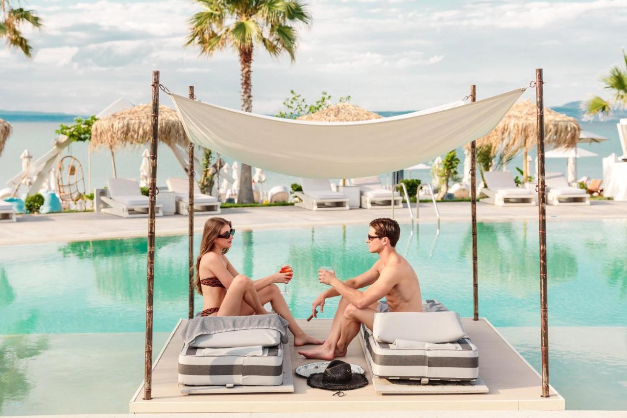 Blue Carpet Luxury Suites ペフコホリ エクステリア 写真