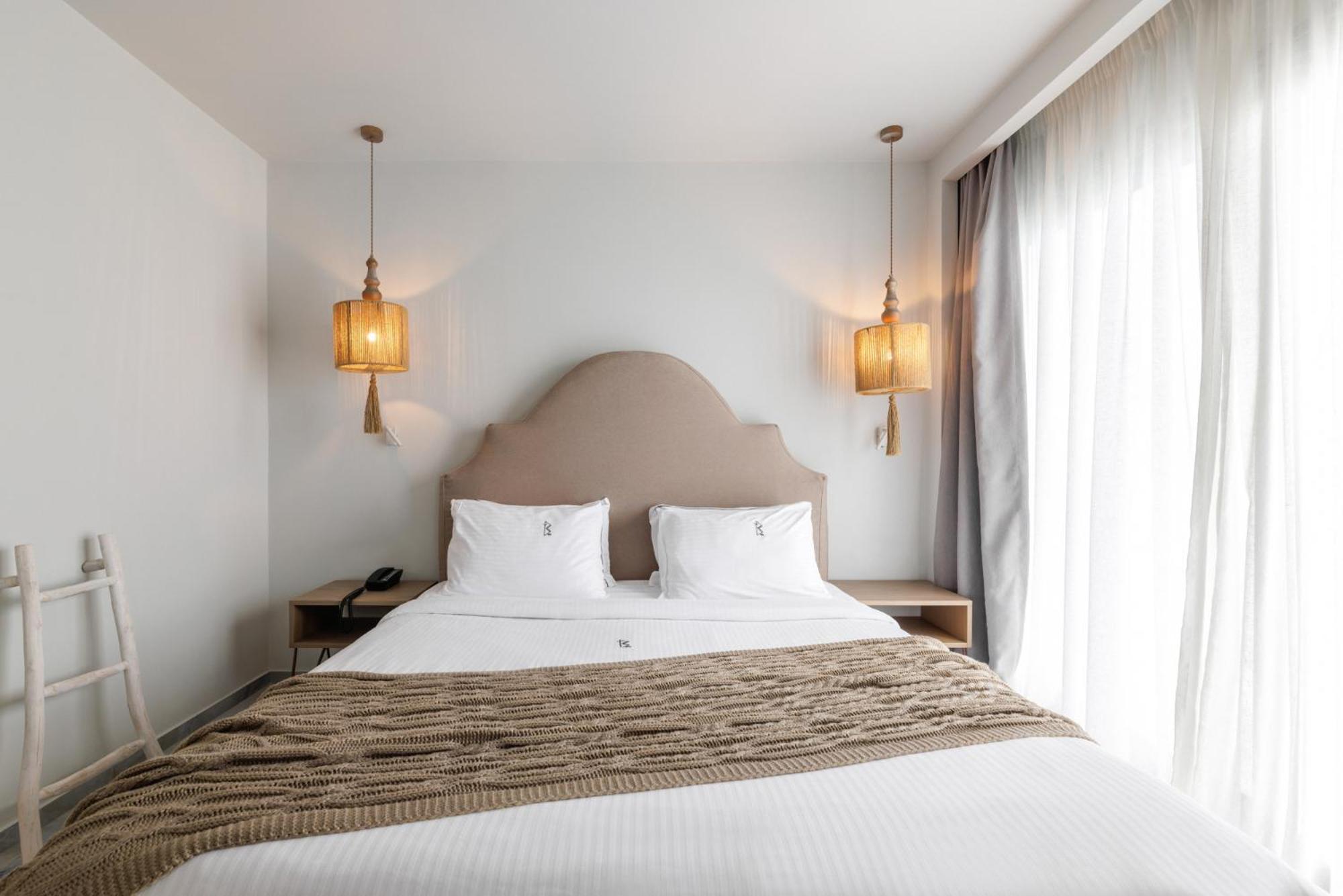 Blue Carpet Luxury Suites ペフコホリ エクステリア 写真