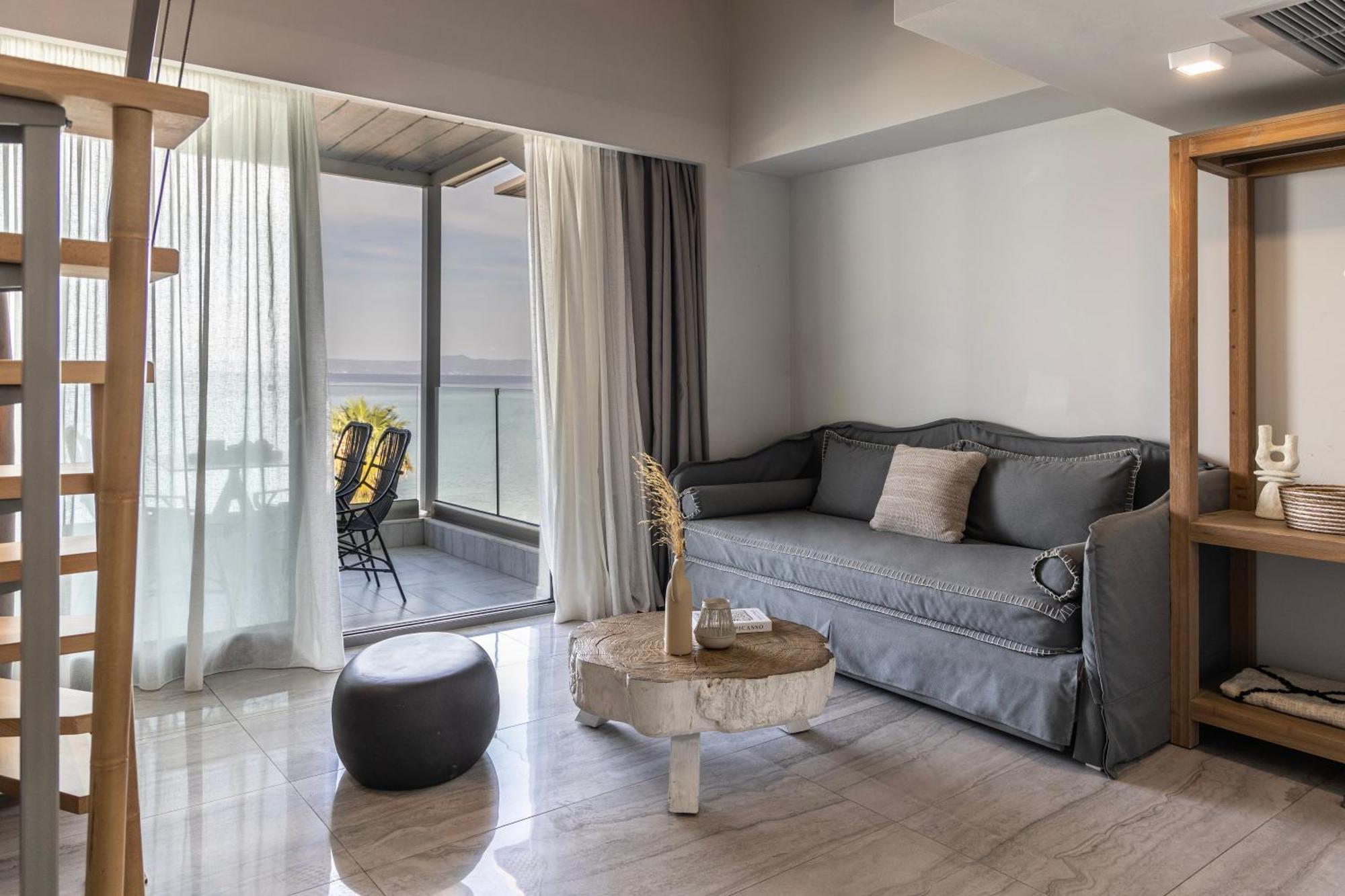 Blue Carpet Luxury Suites ペフコホリ エクステリア 写真